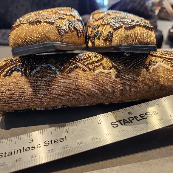 Beaded dressy mules and matching clutch. Designer - Jeanne Lottie, size 39. - Picture 12 of 14